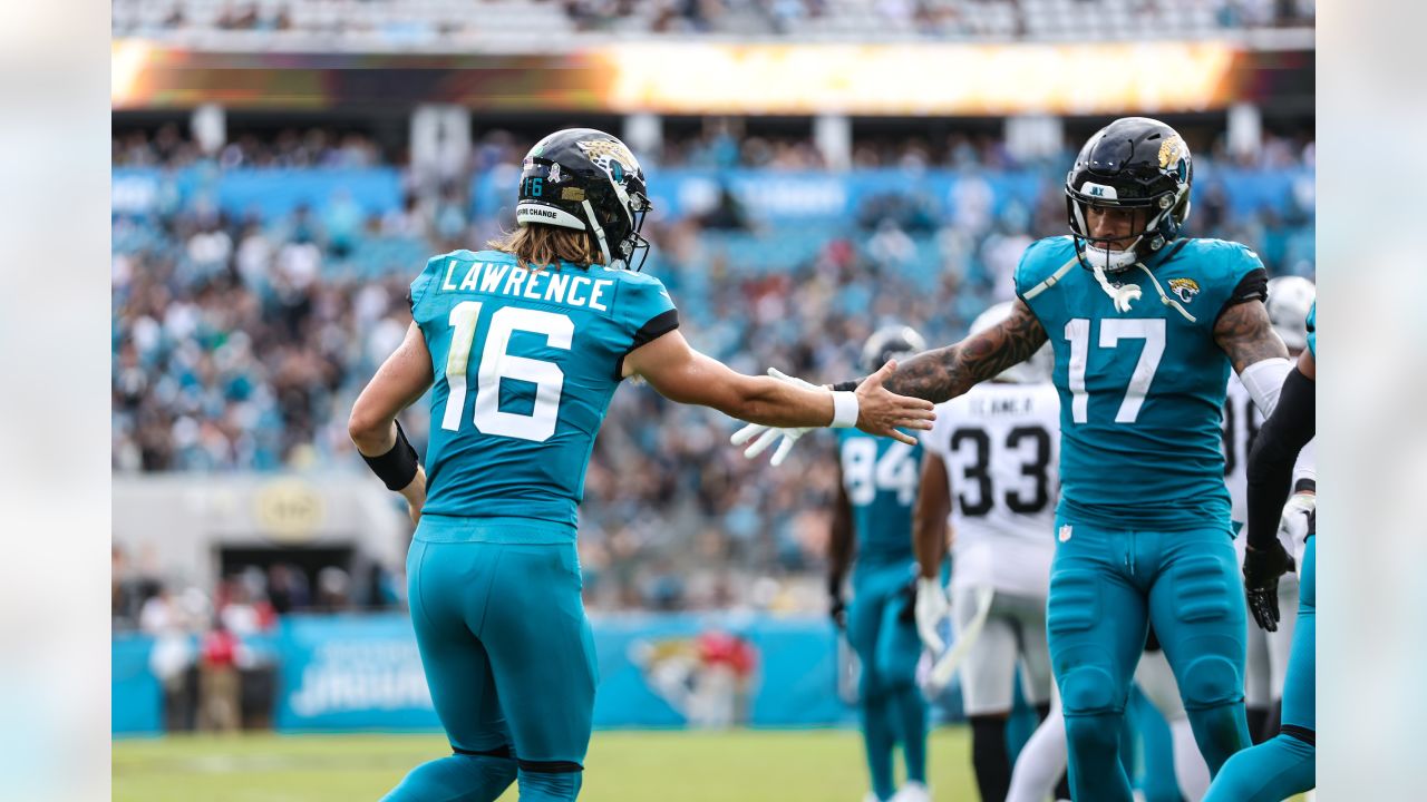 Jacksonville Jaguars 27, Las Vegas Raiders 20: 5 Observations on Travis  Etienne, Trevor Lawrence and More - Sports Illustrated Jacksonville Jaguars  News, Analysis and More