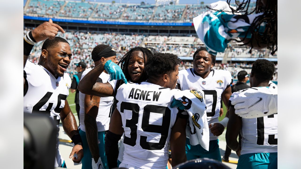 Jaguars' Jamal Agnew ties NFL record with 109-yard return TD vs