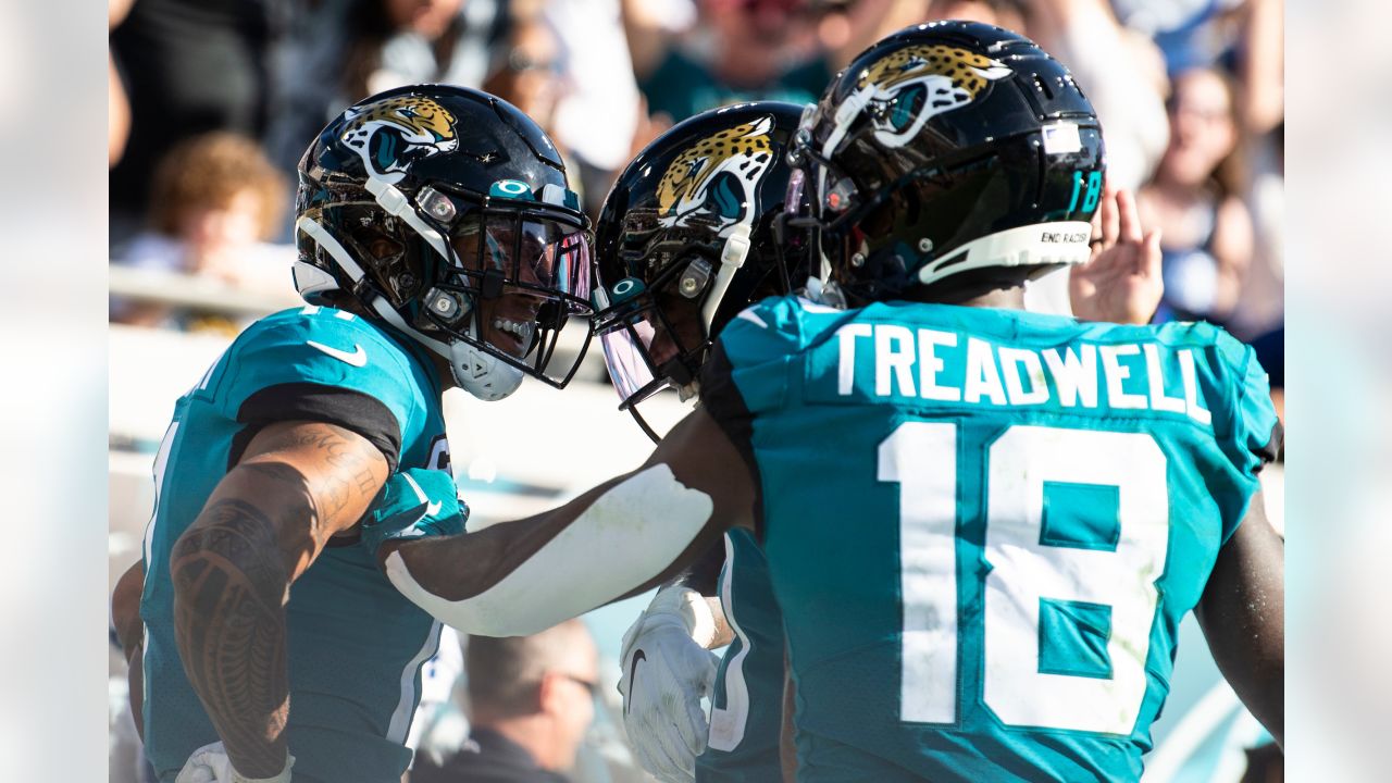 Jacksonville, FL, USA. 9th Jan, 2022. Jacksonville Jaguars quarterback Trevor  Lawrence (16) during 2nd half NFL football game between the Indianapolis  Colts and the Jacksonville Jaguars. Jaguars defeated the Colts 26-11 at