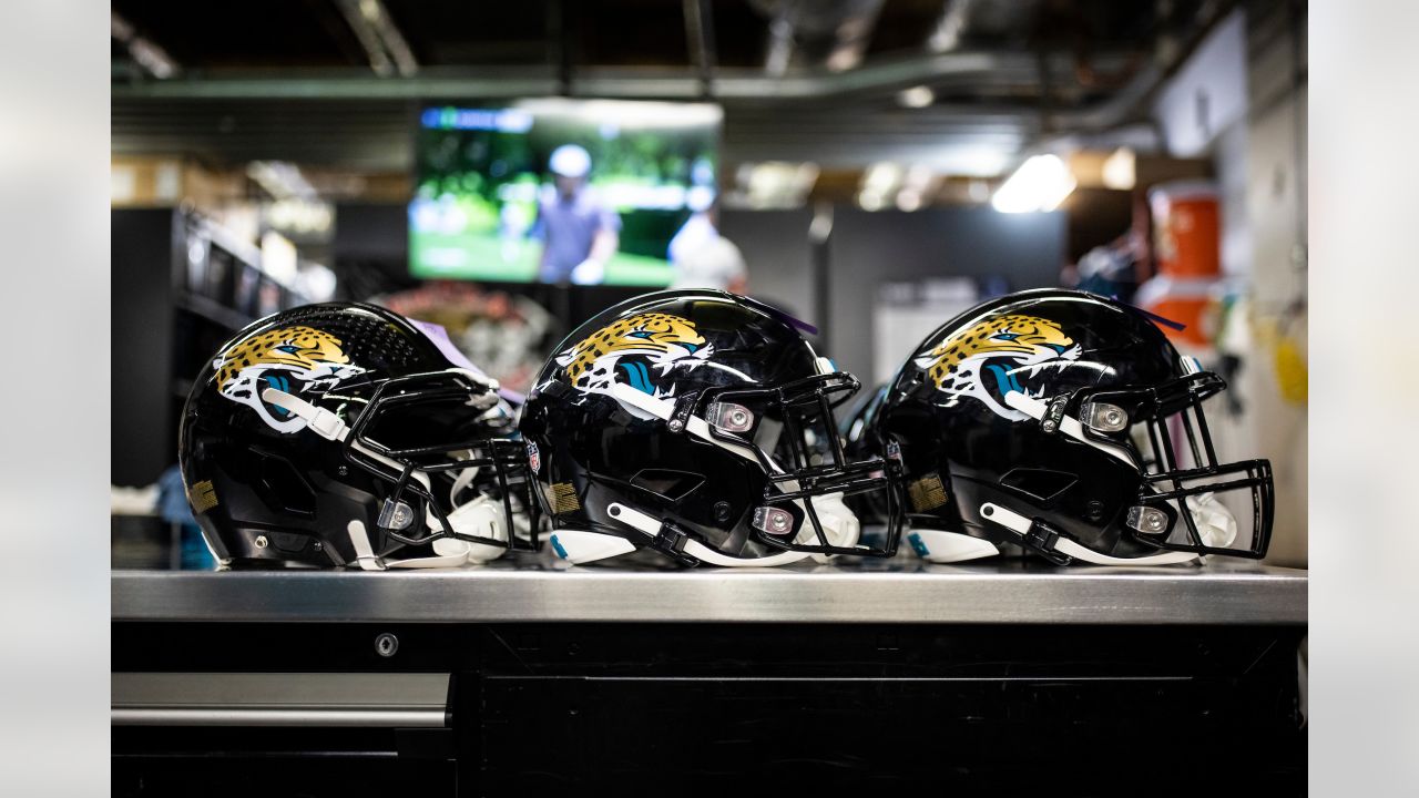 Jacksonville Jaguars Will Get Rid Of Infamous Two-Toned Helmets Ahead Of  2018 Season