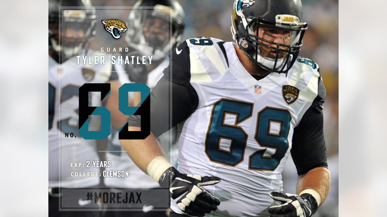 Jaguars right tackle Austin Pasztor has a broken bone in his hand