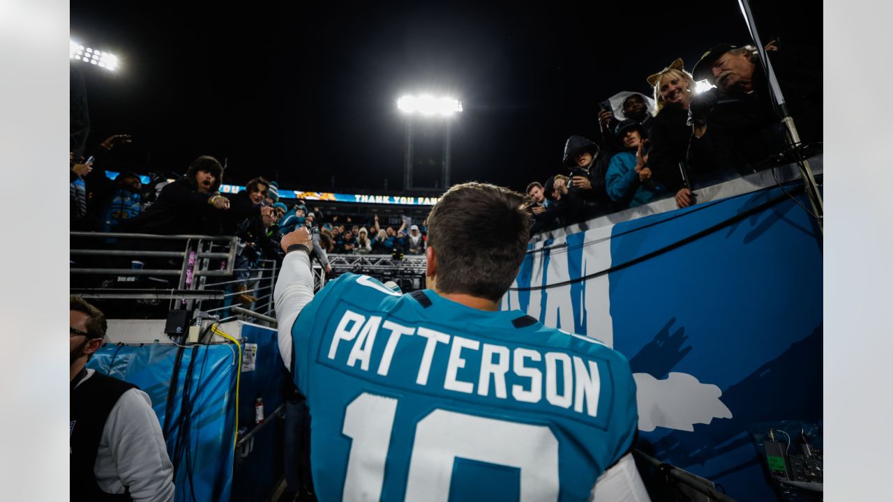 It's that time again: Jags fans paint the city teal ahead of Saturday's  primetime match against Chargers