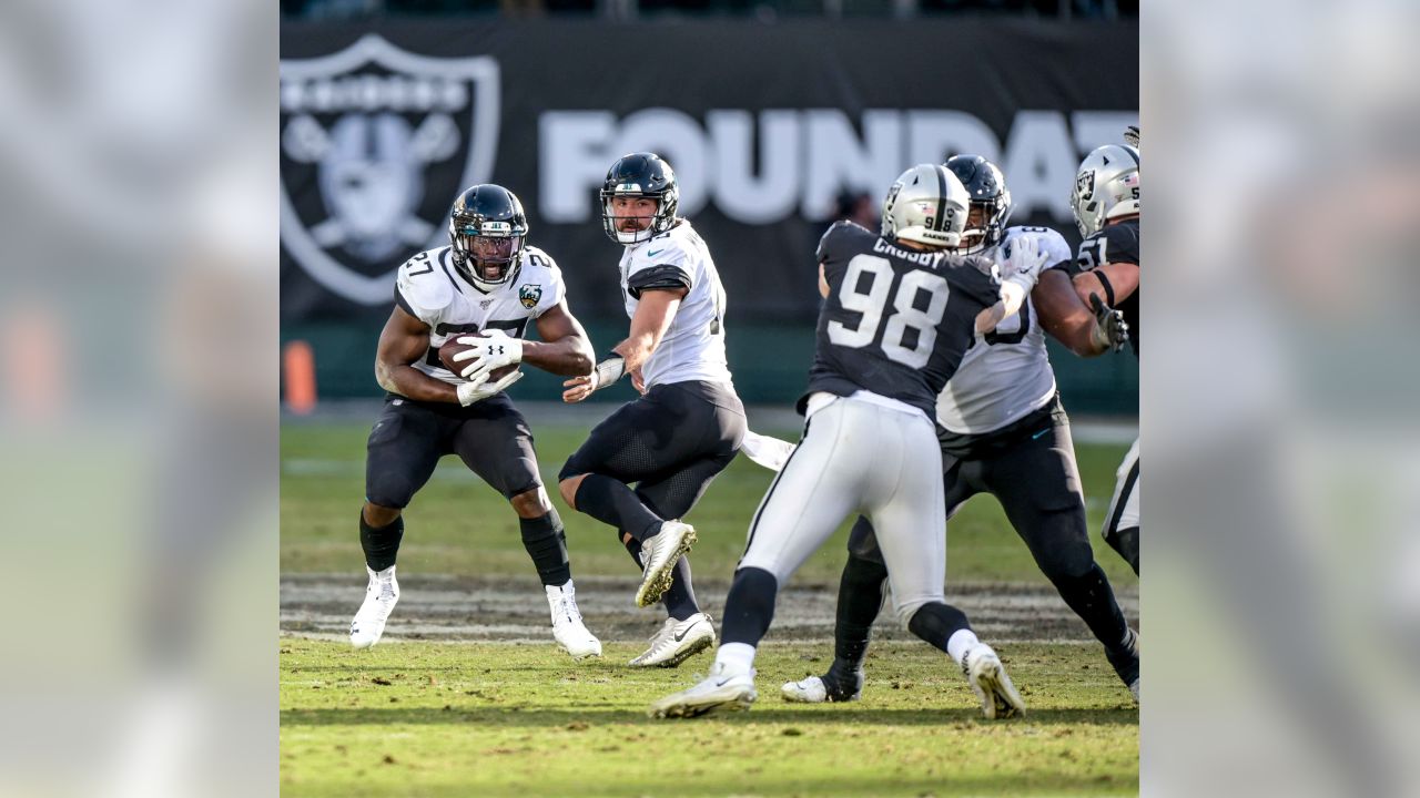 Jaguars spoil Raiders' final home game in Oakland 20-16