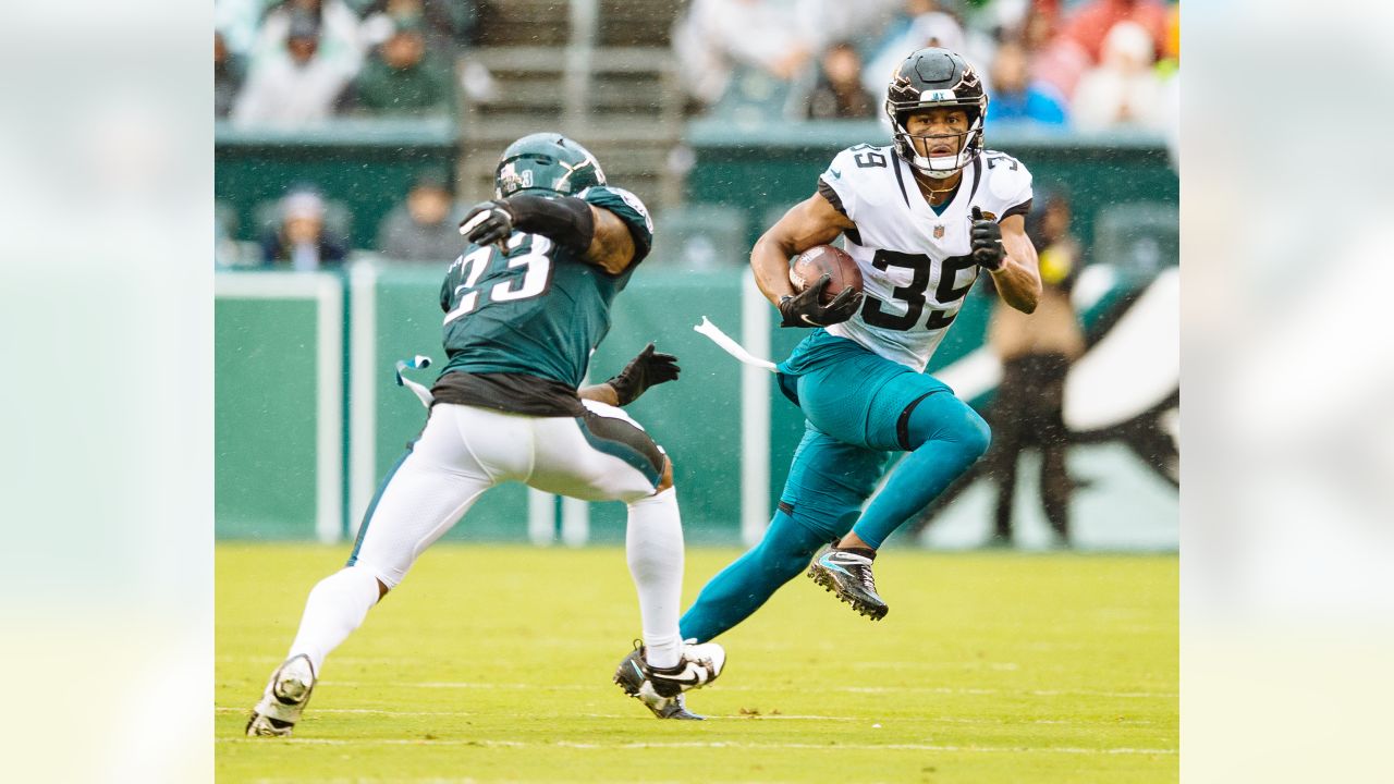 Jacksonville Jaguars' turnovers doom them in rainy Philly