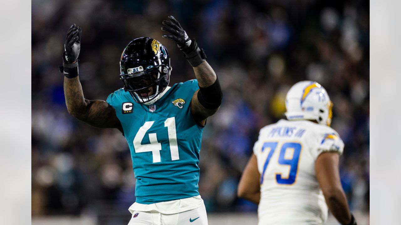 Jacksonville, Florida, USA. January 7, 2023: Jacksonville Jaguars wide  receiver JAMAL AGNEW (39) gets tackled after returning the ball during the Jacksonville  Jaguars vs Tennessee Titans NFL game at TIAA Bank Field