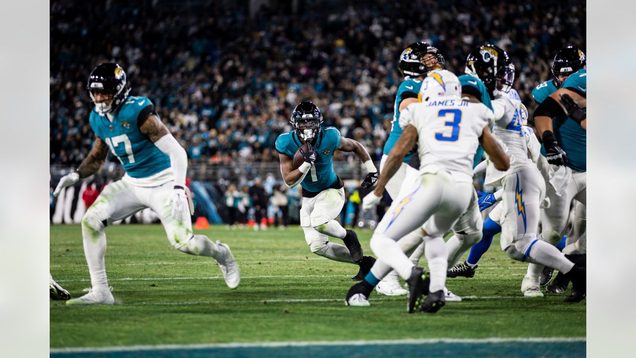 ODDSbible on X: With the LA Chargers leading Jacksonville Jaguars