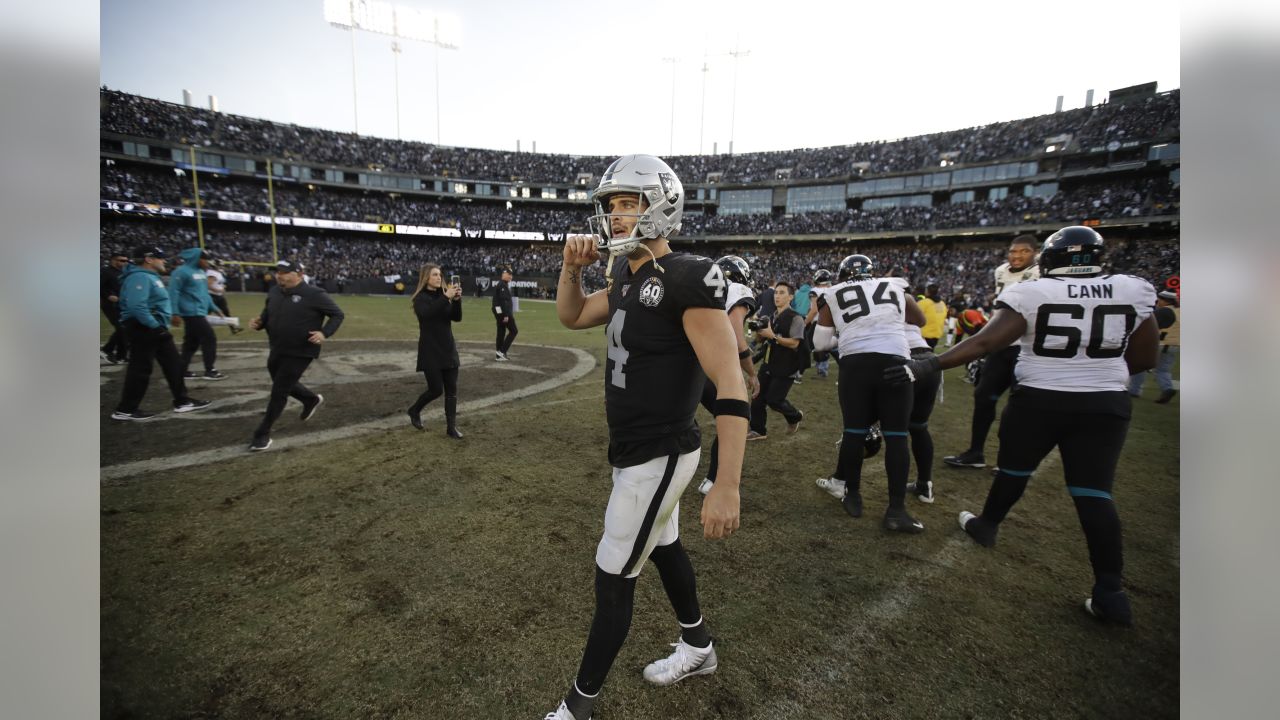 Raiders stunned by Jaguars, 20-16, in likely Oakland farewell