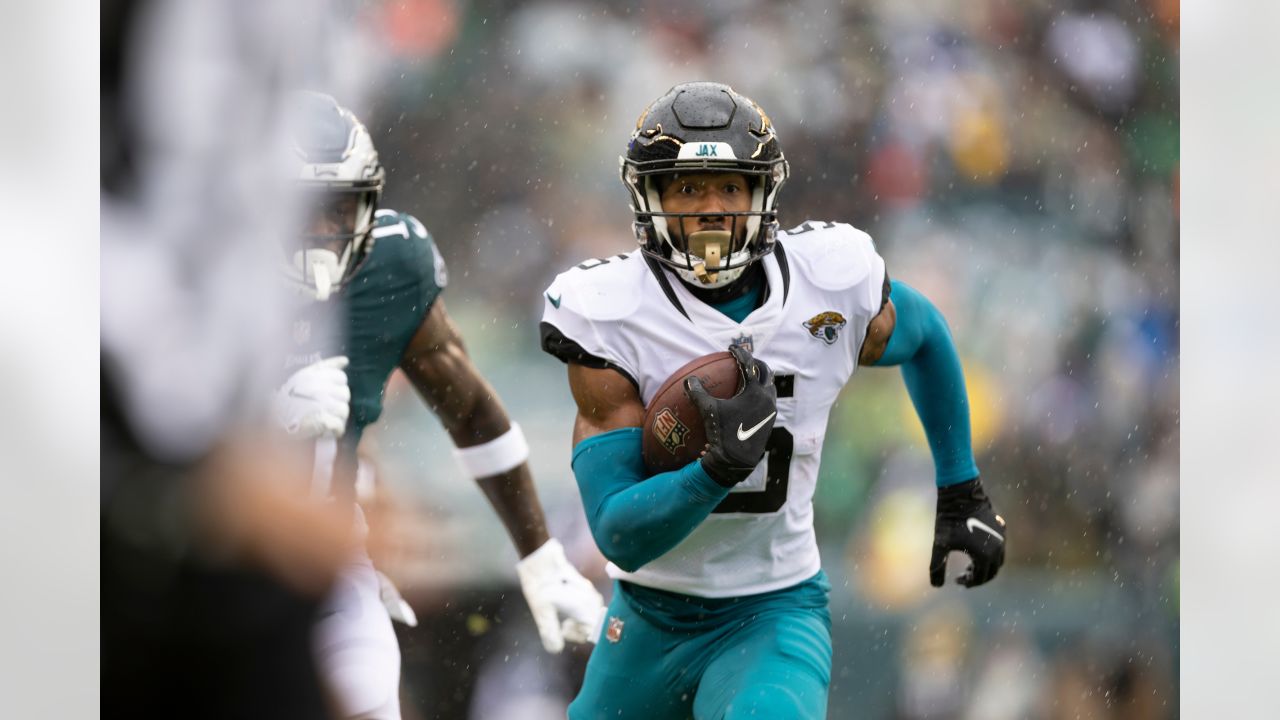 Jacksonville Jaguars' turnovers doom them in rainy Philly