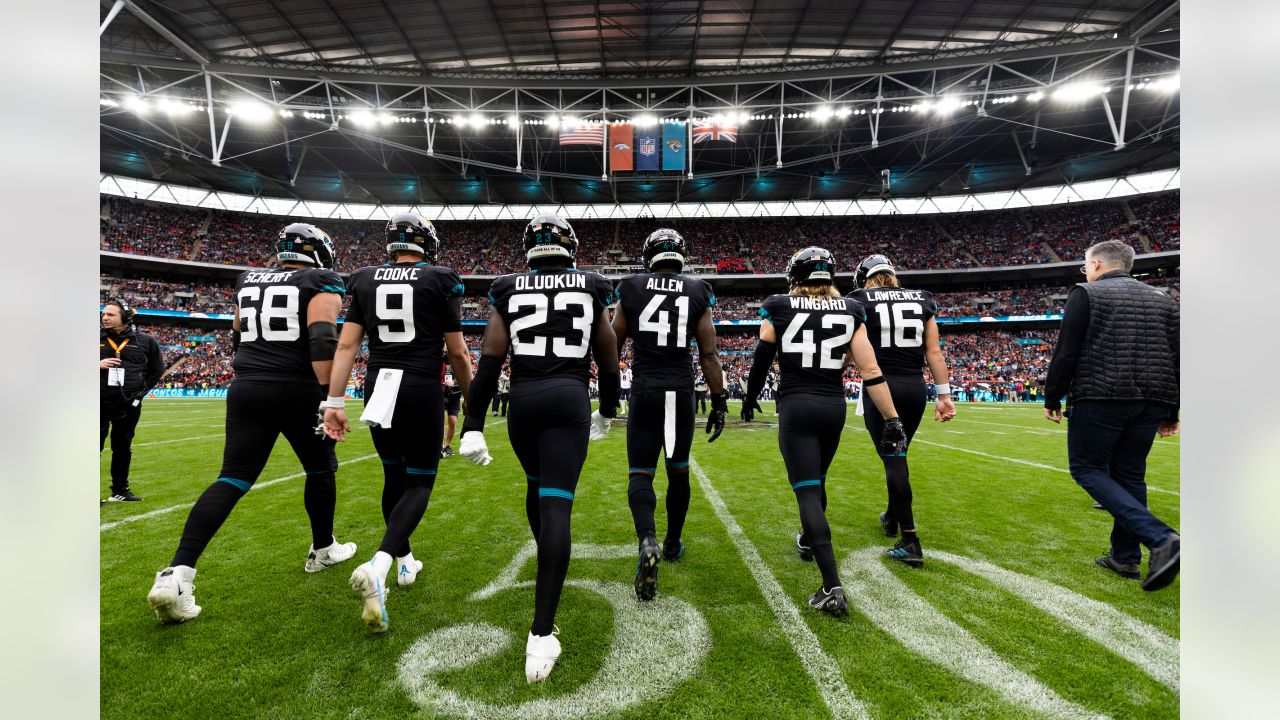 Denver Broncos - #JAXvsDEN meets #HispanicHeritageMonth 