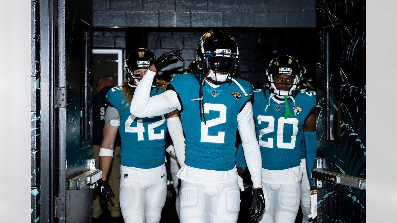 Jaguars to Wear Throwback Uniforms in 2022? 