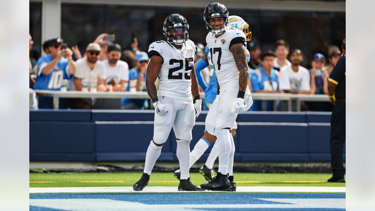 Game report: Jaguars 38, Chargers 10