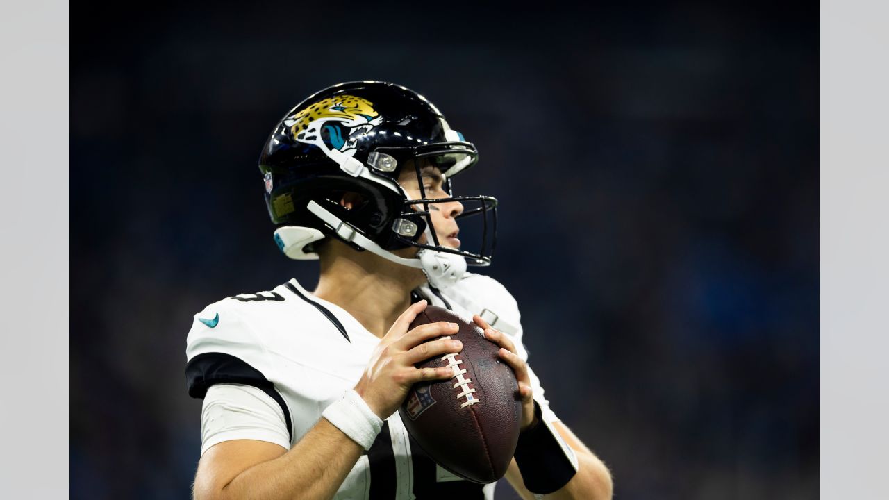 Jacksonville Jaguars tight end Gerrit Prince (86) gets set on offense  against the Detroit Lions during an NFL pre-season football game, Saturday,  Aug. 19, 2023, in Detroit. (AP Photo/Rick Osentoski Stock Photo 