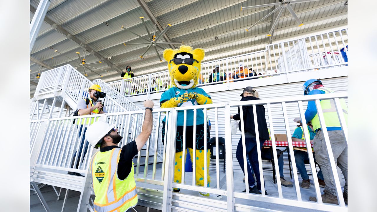 Jacksonville Jaguars' new practice facility, designed by Populous, #stadium  #architecture #steel #NFL #Florida #3D #software