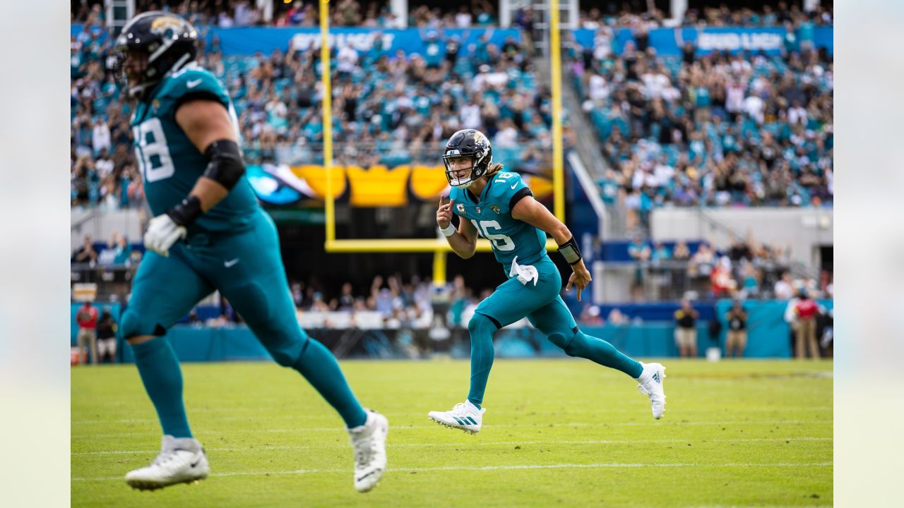 Jaguars rally from 21-0 deficit, beat Giants 25-24