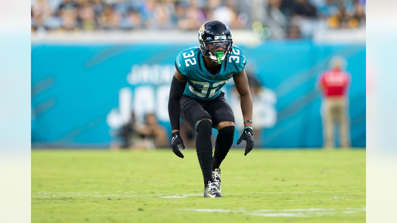 Jacksonville Jaguars linebacker Travon Walker (44) moves to the line of  scrimmage during an NFL football game against the Pittsburgh Steelers,  Saturday, Aug. 20, 2022 in Jacksonville, Fla. The Steelers defeat the