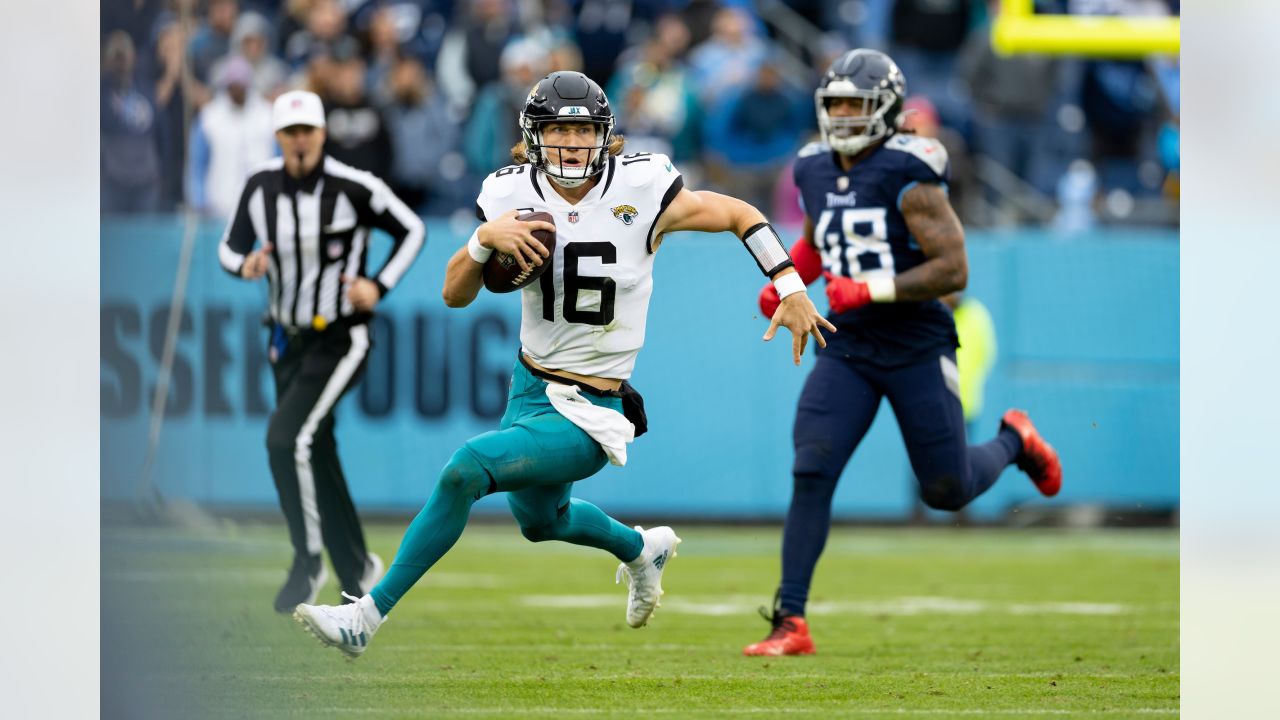 December 18, 2022: Jacksonville Jaguars wide receiver JAMAL AGNEW (39)  makes a catch at warm ups during the Jacksonville Jaguars vs Dallas Cowboys  NFL game at TIAA Bank Field Stadium in Jacksonville