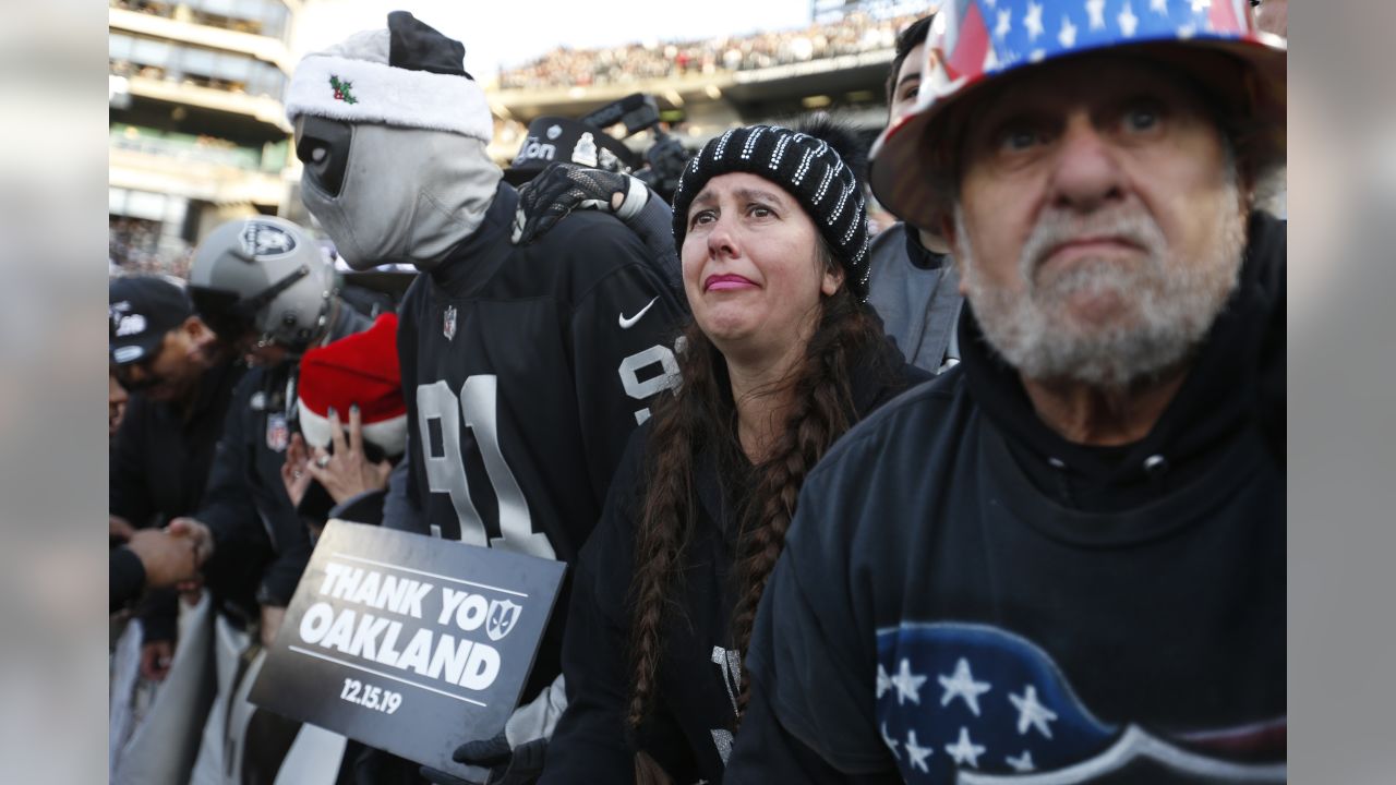 Raiders stunned by Jaguars, 20-16, in likely Oakland farewell