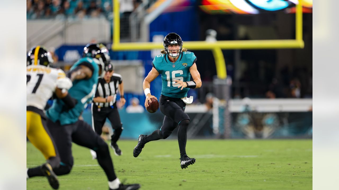 Jacksonville Jaguars running back Snoop Conner (24) rushes for yardage  during the first half of a preseason NFL football game against the  Pittsburgh Steelers, Saturday, Aug. 20, 2022, in Jacksonville, Fla. (AP