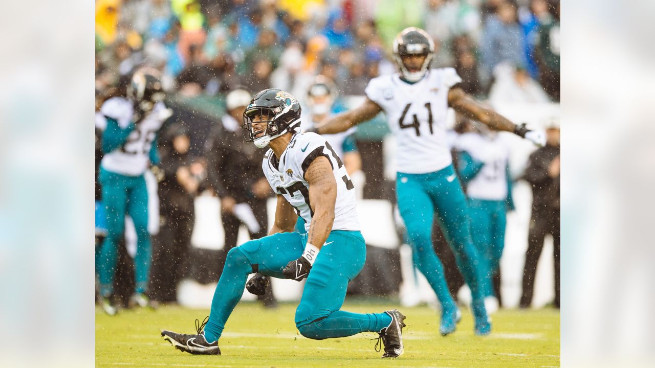 Jacksonville Jaguars' turnovers doom them in rainy Philly