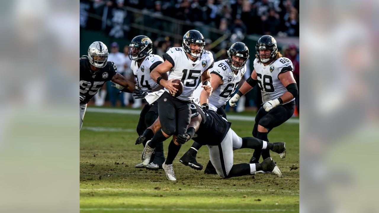 Raiders stunned by Jaguars, 20-16, in likely Oakland farewell