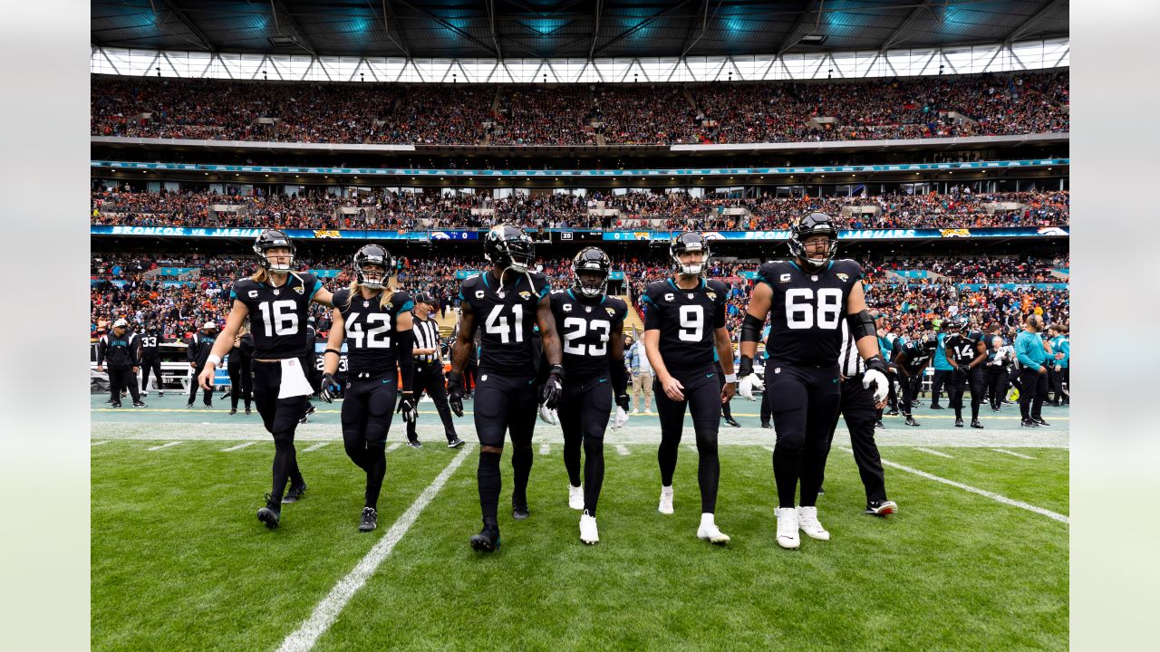 London, UK. 30th Oct, 2022. Jacksonville Jaguars Tight End Evan Engram  celebrates a touchdown in their match against Denver Broncos in the NFL  International Series game at Wembley in London on Sunday