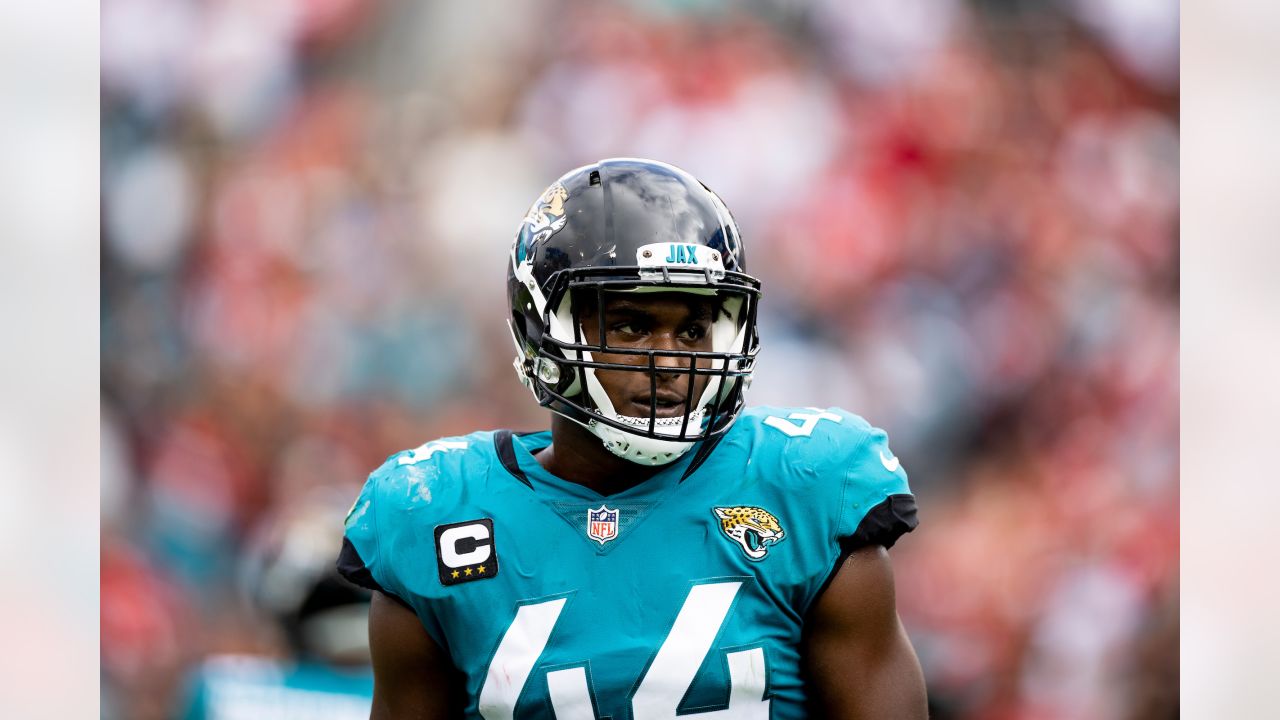 JACKSONVILLE, FL - NOVEMBER 21: Jacksonville Jaguars wide receiver Jamal  Agnew (39) runs with the ball during the game between the San Francisco  49ers and the Jacksonville Jaguars on November 21, 2021