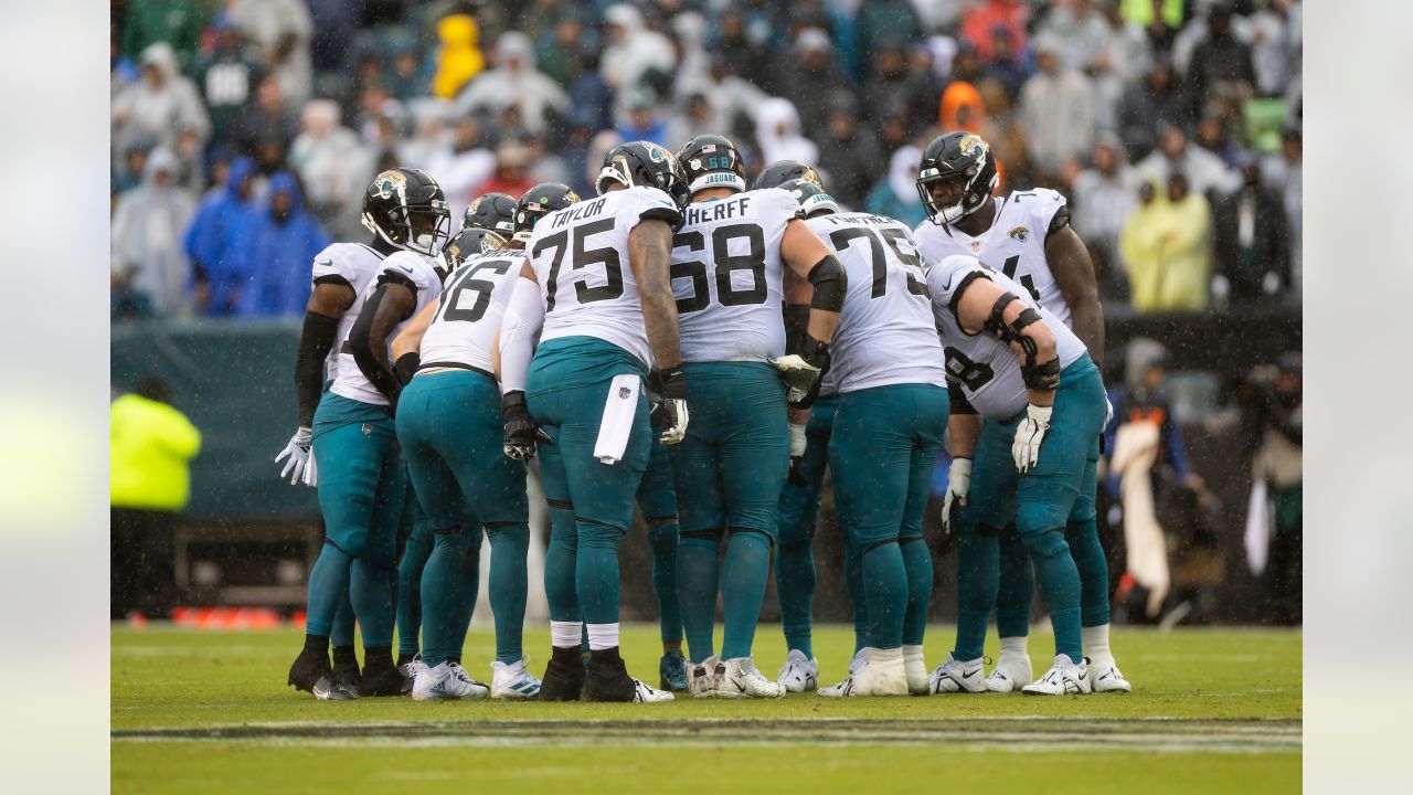 Jacksonville Jaguars' turnovers doom them in rainy Philly