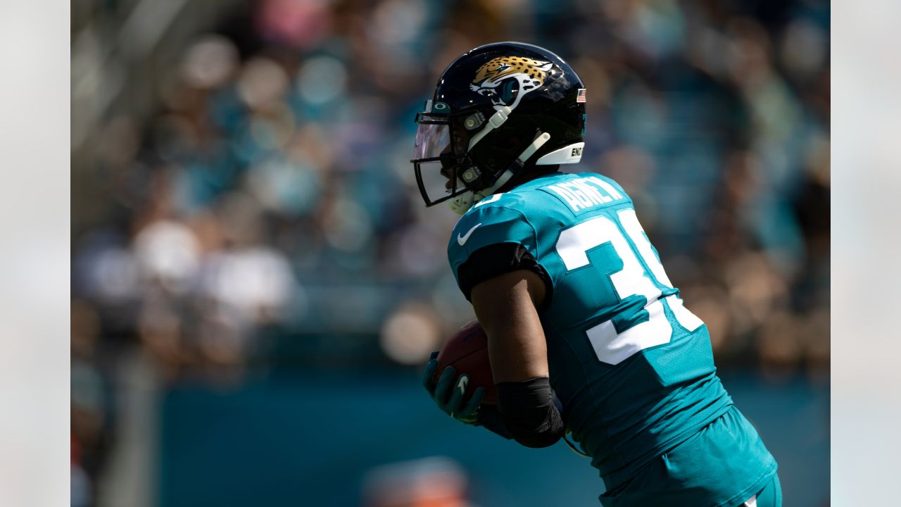 Jaguars protest racial injustice with helmet stickers at Titans game