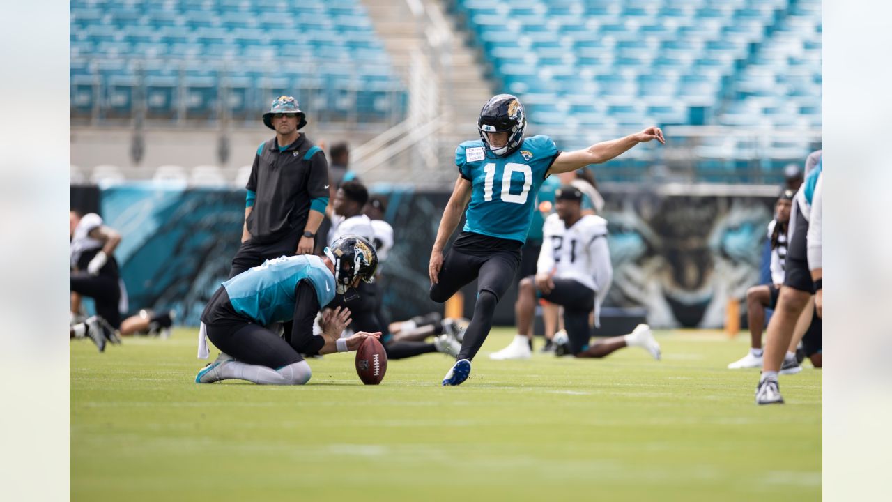 How to Watch, Stream & Listen: Jaguars at Commanders