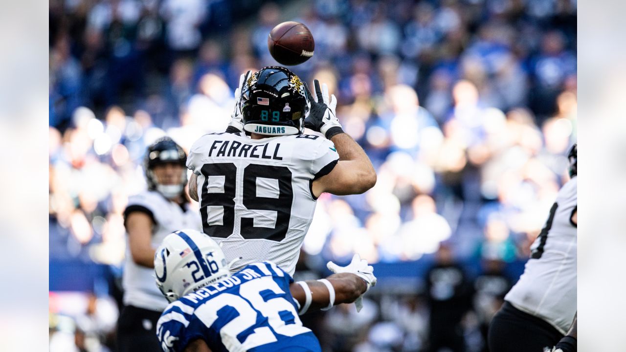 Jacksonville Jaguars tight end Luke Farrell (89) runs with the