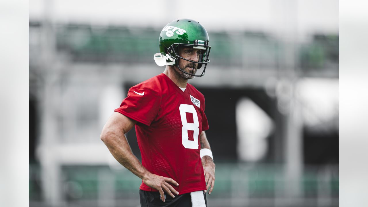 Jets training camp observations: How Aaron Rodgers looked in first padded  practice 