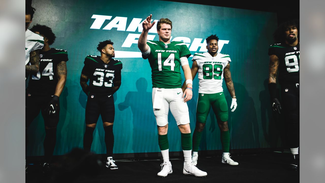 Jets Players' Takes on New Unis: 'Beautiful,' 'Crazy,' 'Amazing'