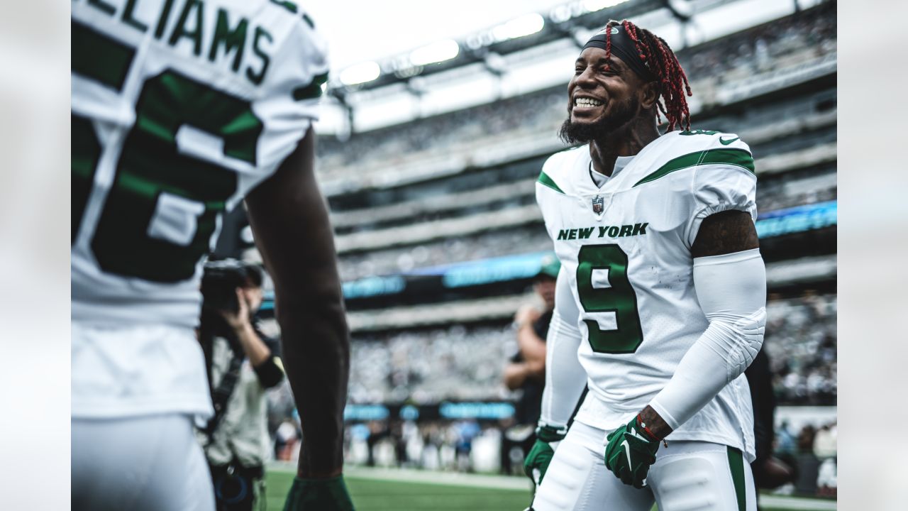 Alijah Vera-Tucker shines brightly amidst the NY Jets' Foxboro darkness