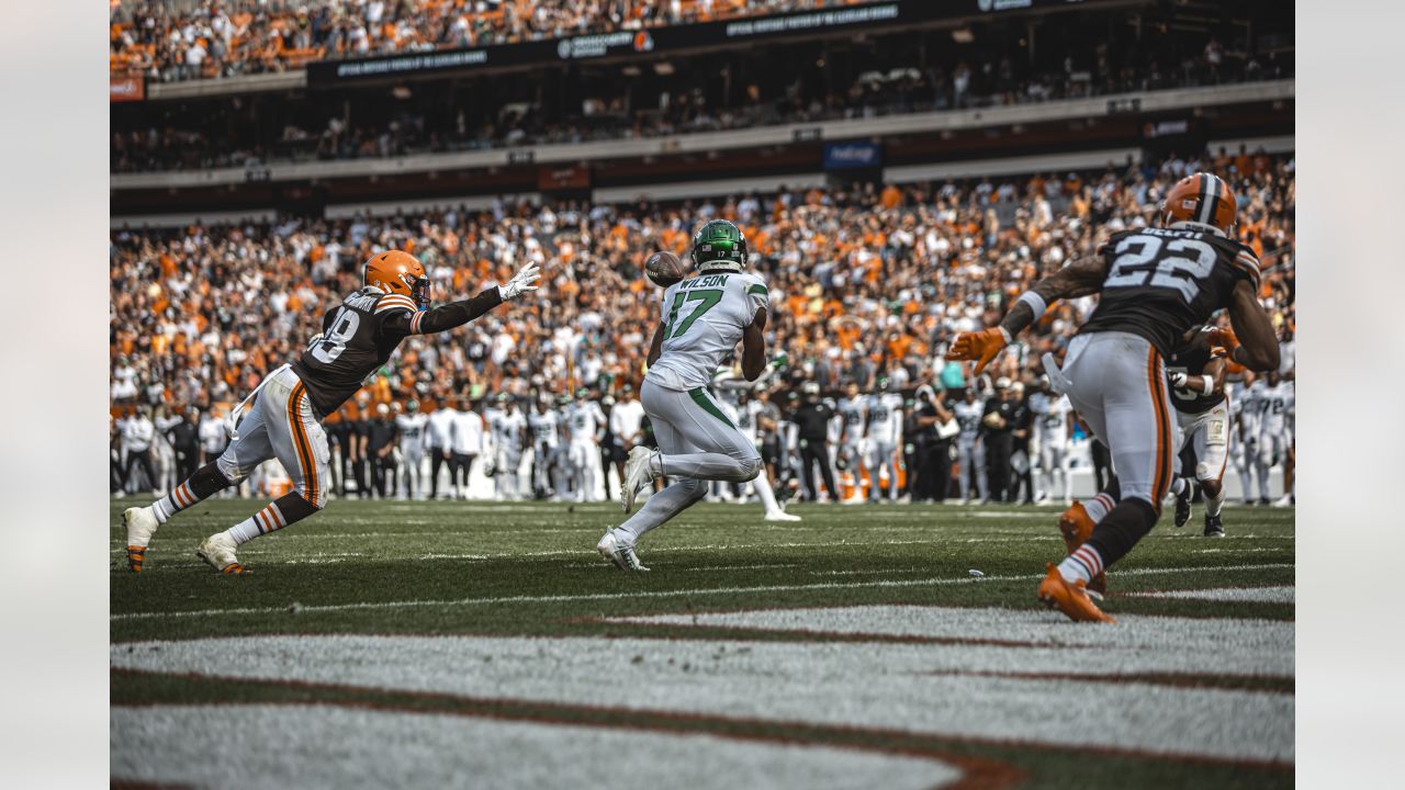 New York Jets overcome 13-point deficit to beat Cleveland Browns