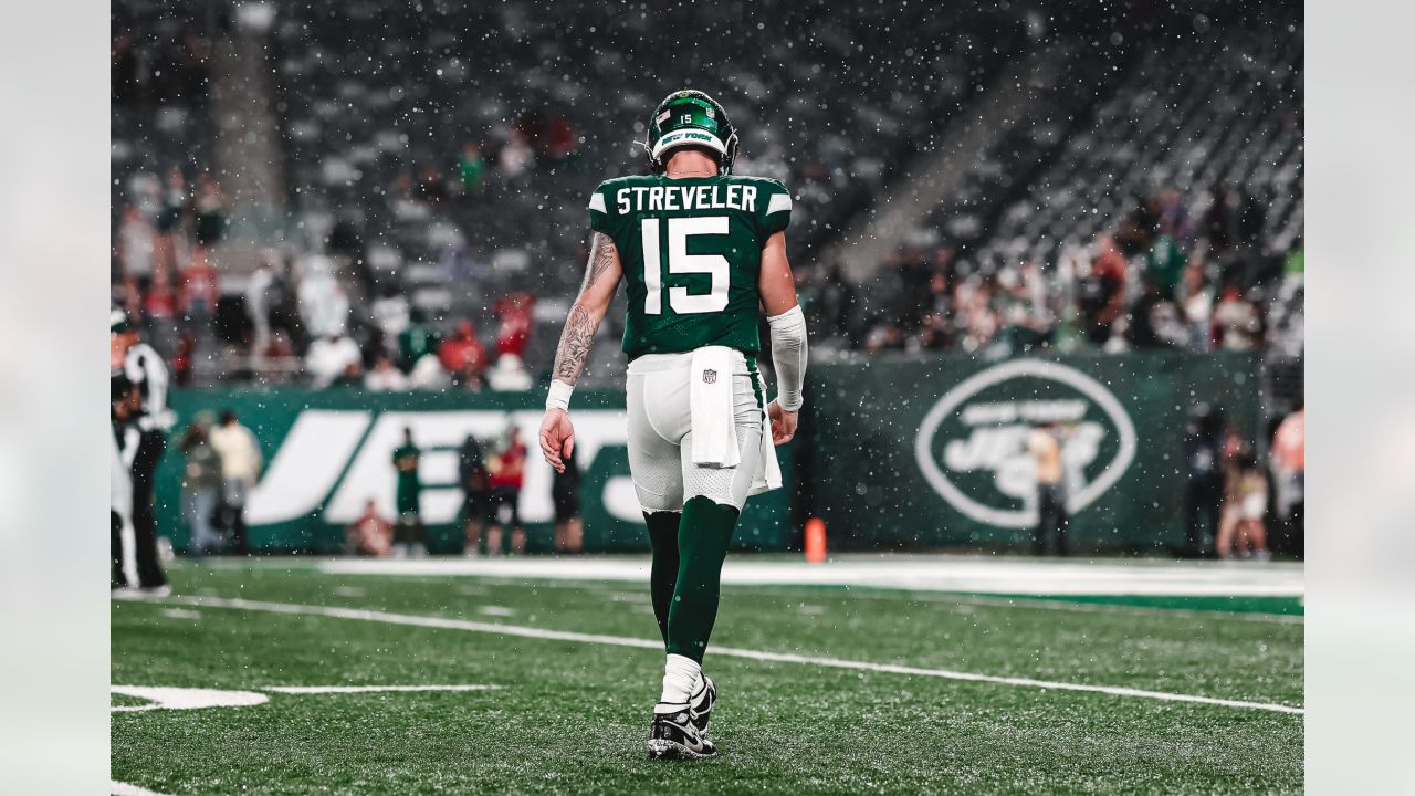 Jets elevate Chris Streveler, make series of roster moves ahead of Seahawks  game