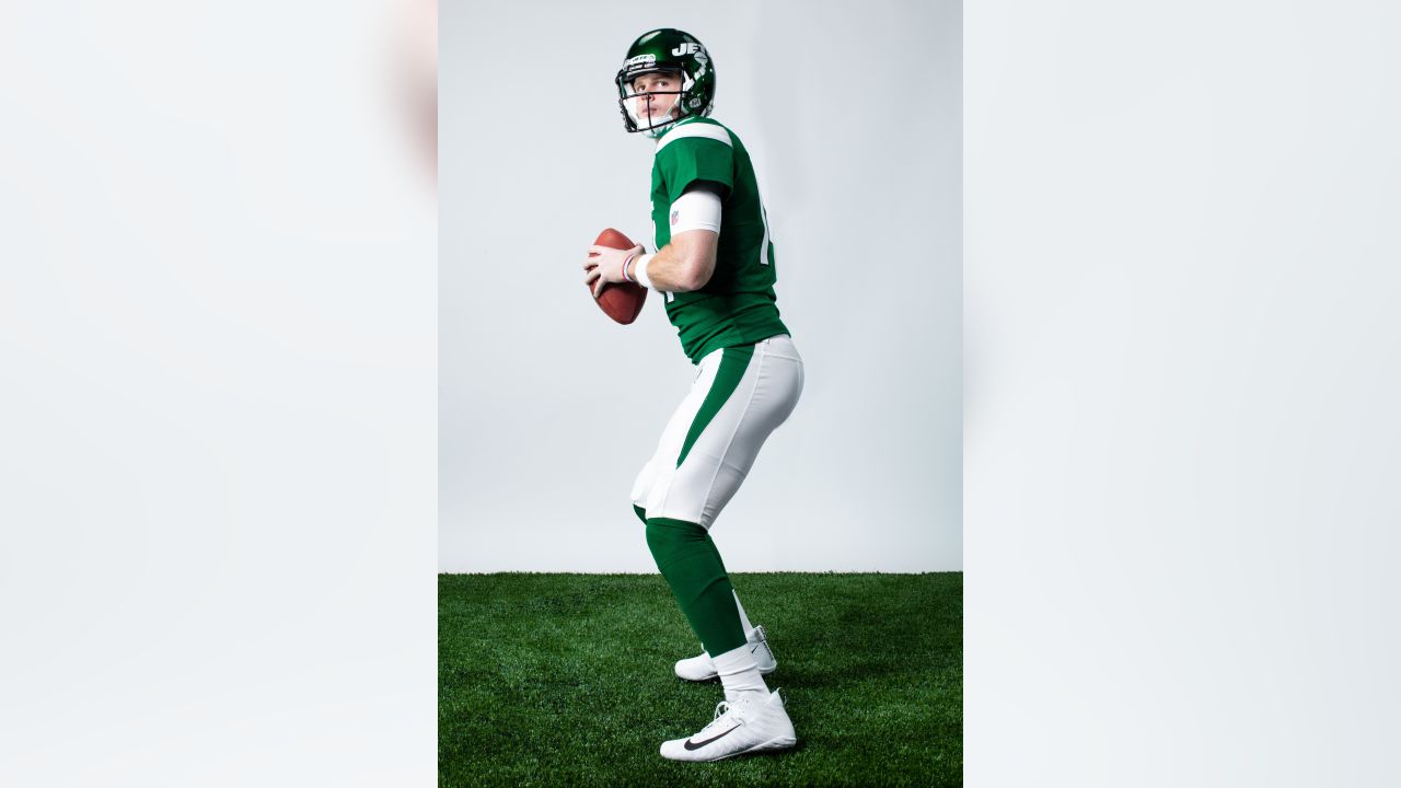 Photos: Nike Unveils New New York Jets Uniforms