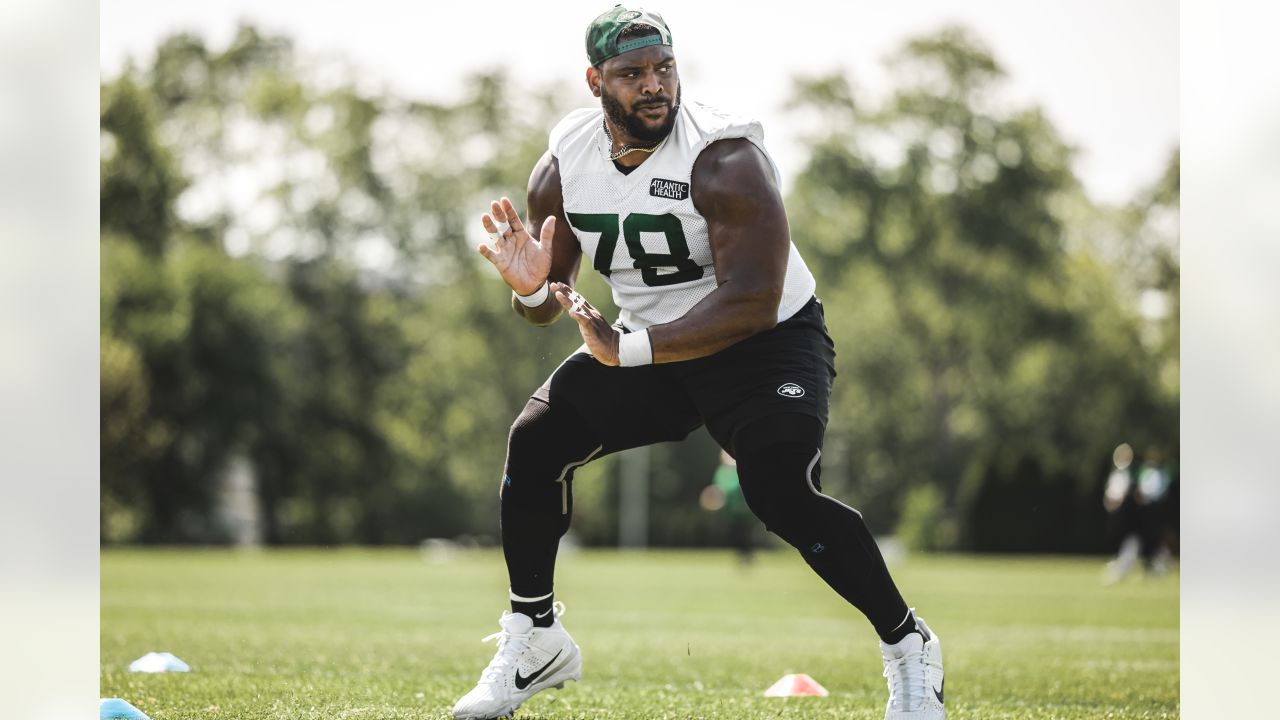 Jets Urged to Cut Carl Lawson & Laken Tomlinson in 2023