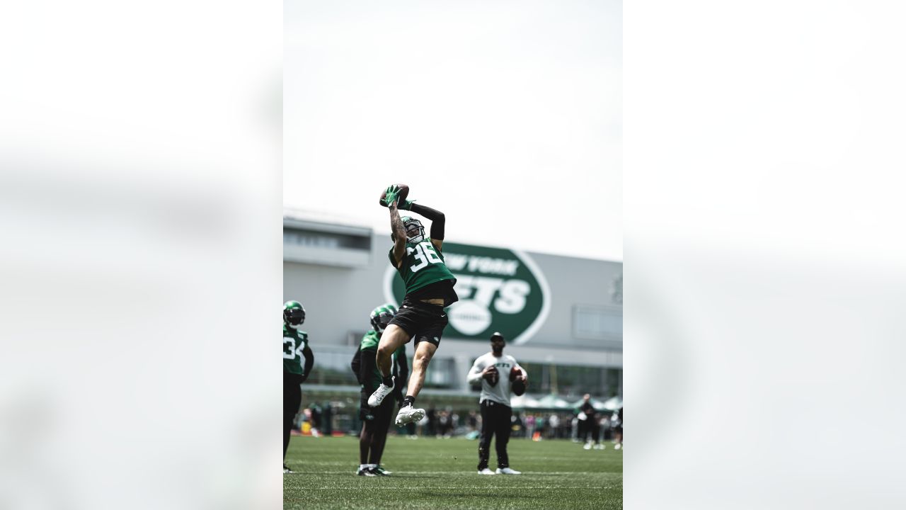 S Chuck Clark Carries Iron Man Streak to Jets