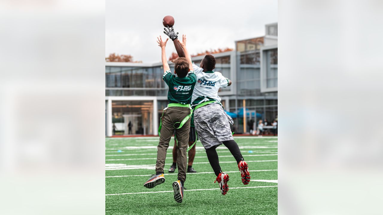 Jets Players Help Coach Play 60 Flag Football Program with Local Sixth  Graders