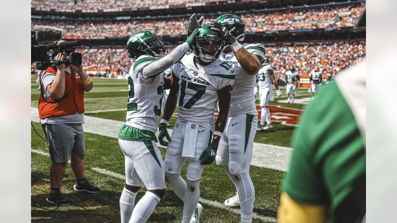 Game Recap  Jets Shock Browns with 13-Point Comeback in Last 2