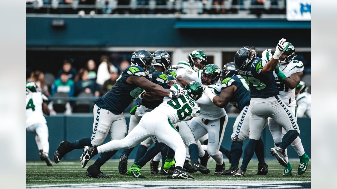 Seattle Seahawks Need Tips vs. New York Jets Sauce Gardner? DK Metcalf  Gives Blunt Response - Sports Illustrated Seattle Seahawks News, Analysis  and More