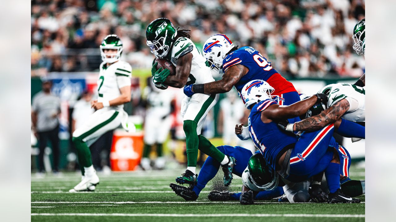 New York Jets linebacker Quincy Williams (56) reacts during an NFL game  against the Green Bay Packers Sunday, Oct. 16, 2022, in Green Bay, Wis. (AP  Photo/Jeffrey Phelps Stock Photo - Alamy