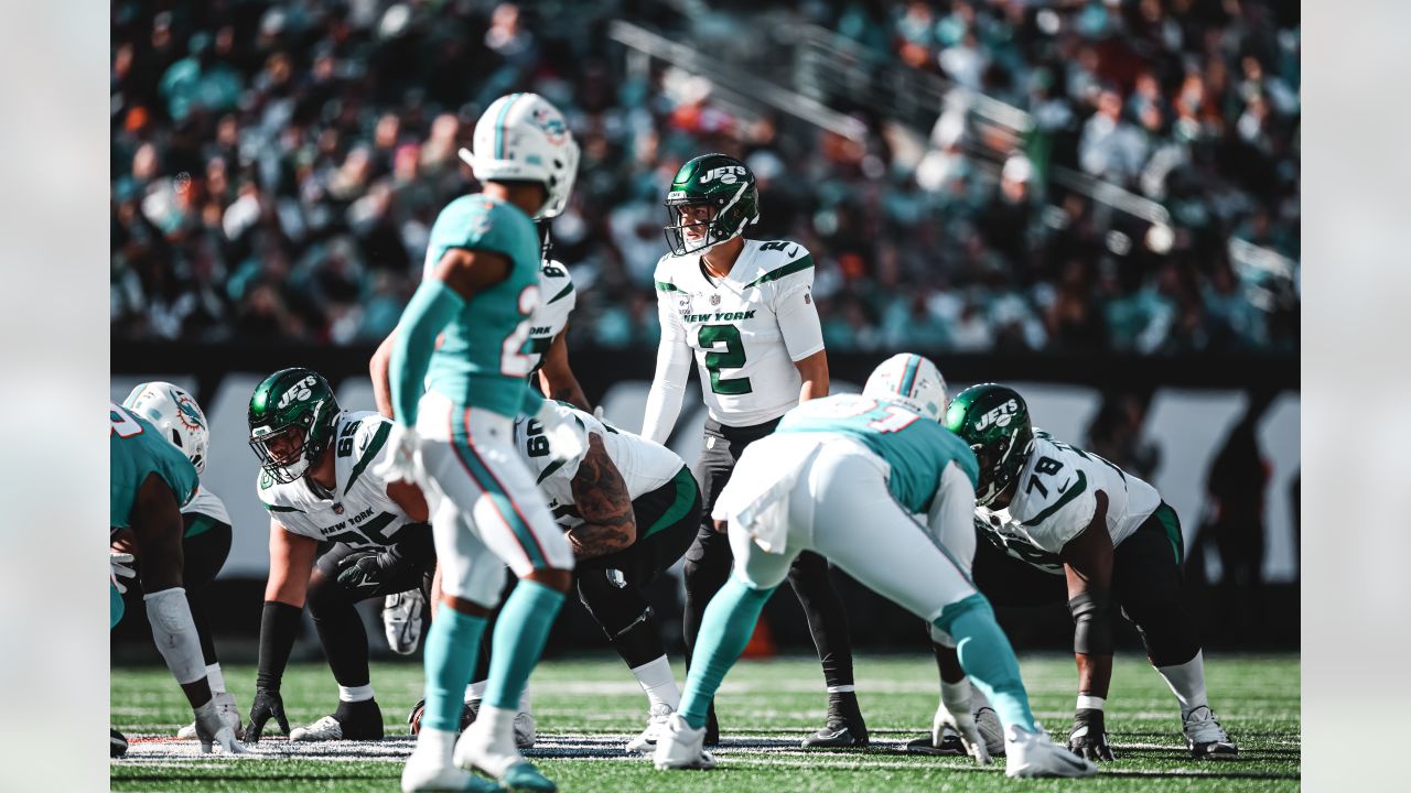 Jets' defense pounded by Dolphins' woeful run game