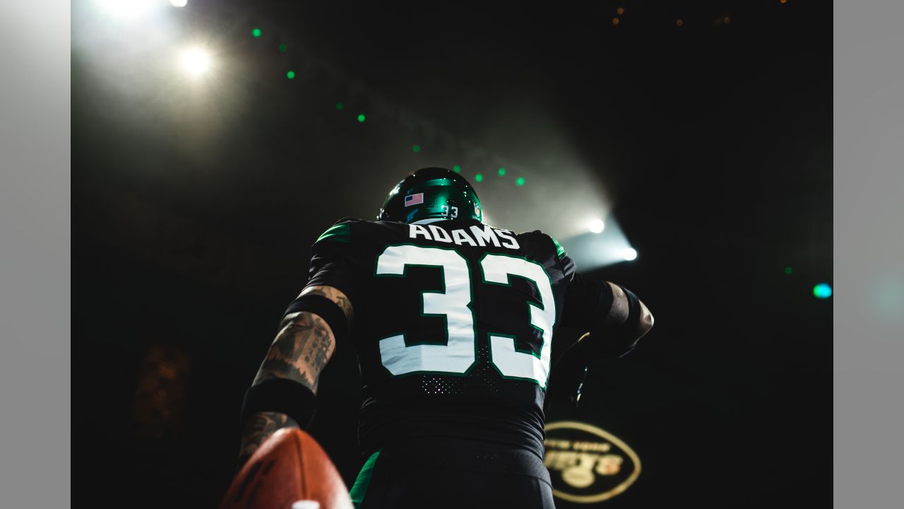 Jets Players' Takes on New Unis: 'Beautiful,' 'Crazy,' 'Amazing'