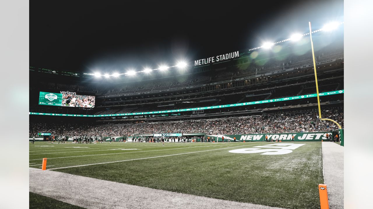 Nfl New York Jets Stadium From An Outside Lens Background, Metlife Stadium  Picture Background Image And Wallpaper for Free Download