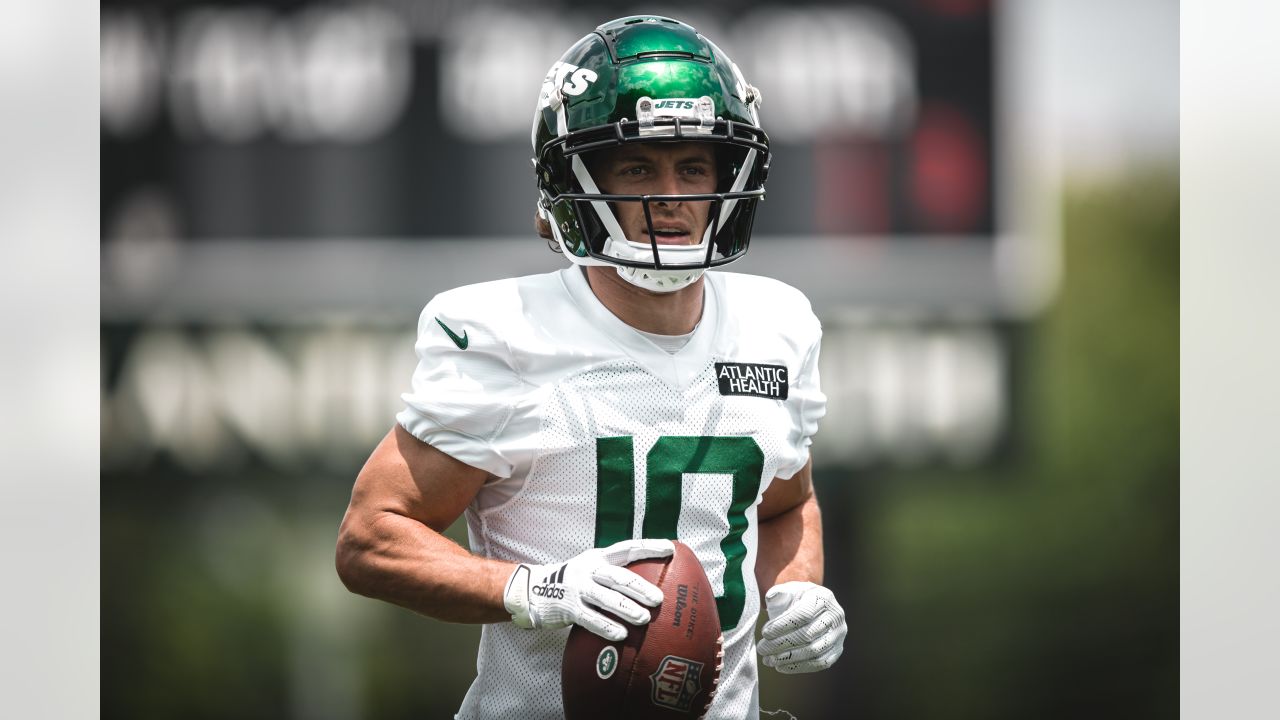 August 3, 2021, Florham Park, New Jersey, USA: New York Jets tight end  Kenny Yeboah (48) warm up prior to practice at the Atlantic Health Jets  Training Center, Florham Park, New Jersey.