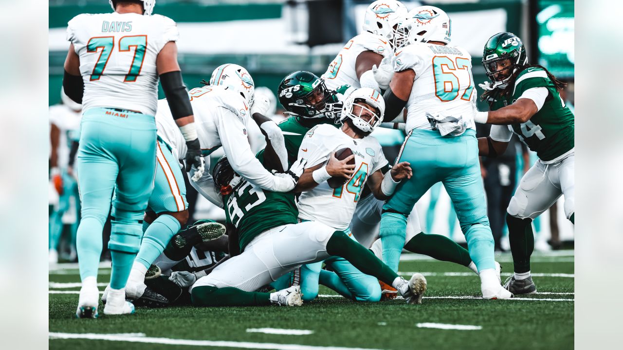 Jets-Dolphins 3 Takeaways: Sam Darnold, Offense Can't Capitalize