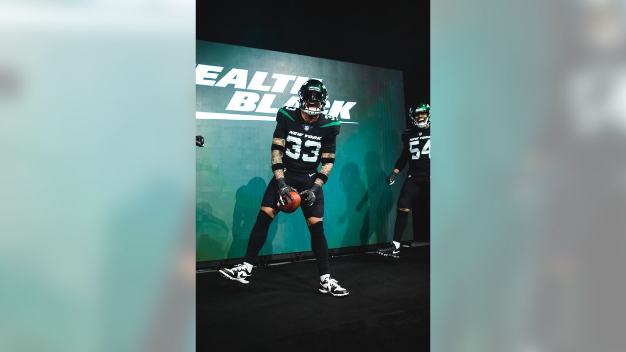 Jets Players' Takes on New Unis: 'Beautiful,' 'Crazy,' 'Amazing'