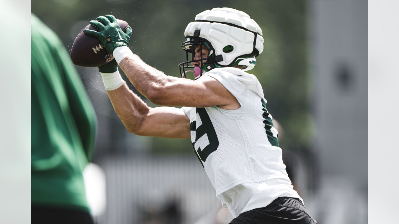 New York Jets' defensive tackle Quinnen Williams, 95, take part in an NFL  practice session at Hanbury Manor Marriott Hotel and Country Club near the  town of Ware in south east England