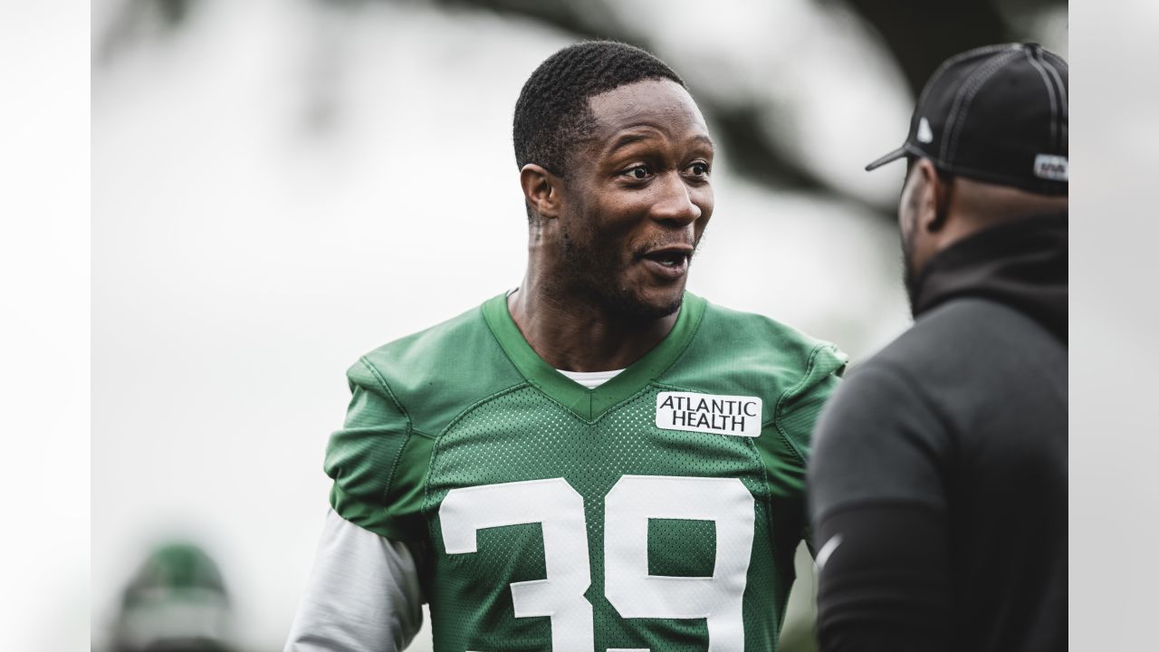 Jets' DC Jeff Ulbrich on CB 'Sauce' Gardner: 'He's an Insane Student of the  Game'